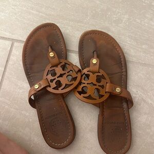 Tory Burch millers brown size 5